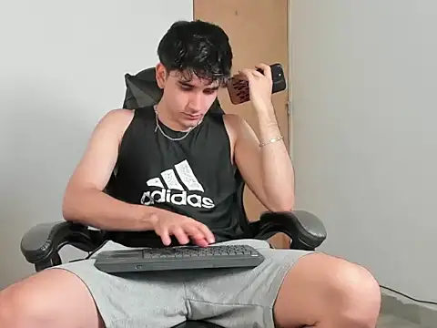 leo030809 online show from 04.20.26