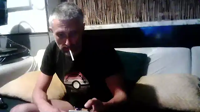 Snapshot of unclestefansdick chatting on 09.08.25 unclestefansdick online show from 09.08.25