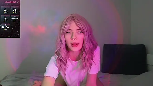 Snapshot of Vetalife chatting on 02.19.25 Vetalife online show from 02.19.25