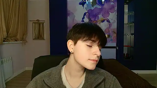 Snapshot of EmiliaYours chatting on 12.16.24 EmiliaYours online show from 12.16.24