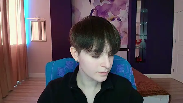 Snapshot of EmiliaYours chatting on 01.20.25 EmiliaYours online show from 01.20.25