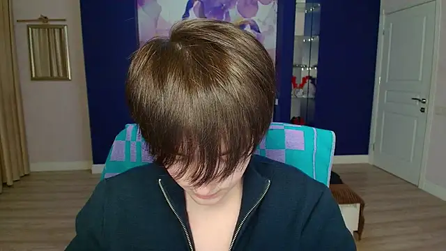 Snapshot of EmiliaYours chatting on 02.04.25 EmiliaYours online show from 02.04.25