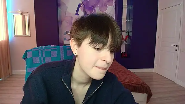 Snapshot of EmiliaYours chatting on 02.09.25 EmiliaYours online show from 02.09.25