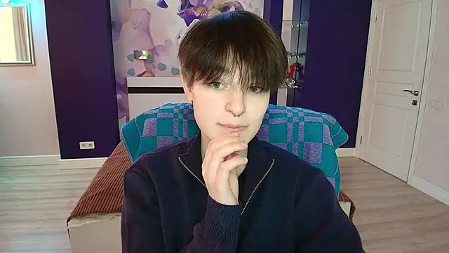 Snapshot of EmiliaYours chatting on 02.16.25 EmiliaYours online show from 02.16.25