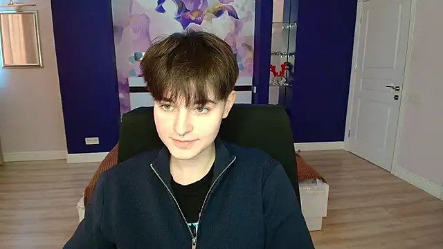 Snapshot of EmiliaYours chatting on 02.22.25 EmiliaYours online show from 02.22.25