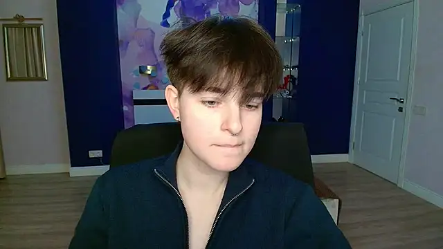 Snapshot of EmiliaYours chatting on 02.22.25 EmiliaYours online show from 02.22.25