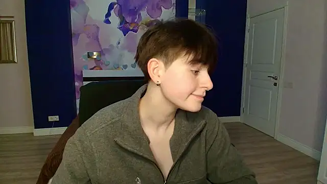 Snapshot of EmiliaYours chatting on 02.24.25 EmiliaYours online show from 02.24.25