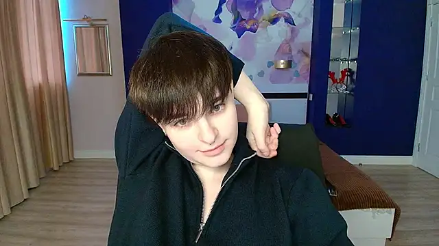 Snapshot of EmiliaYours chatting on 03.02.25 EmiliaYours online show from 03.02.25