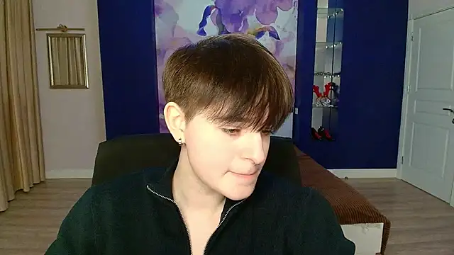 Snapshot of EmiliaYours chatting on 03.02.25 EmiliaYours online show from 03.02.25