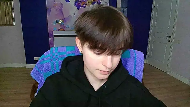 Snapshot of EmiliaYours chatting on 03.17.25 EmiliaYours online show from 03.17.25