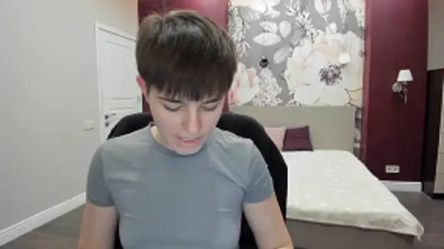 EmiliaYours online show from 01.12.26