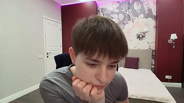 EmiliaYours online show from 03.13.26