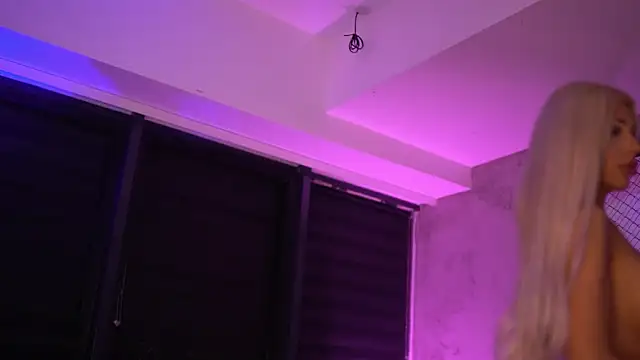 Candy Ivy online show from 11.23.25