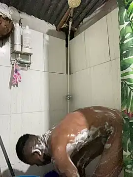 Snapshot of ElNegroRony chatting on 12.01.24 ElNegroRony online show from 12.01.24