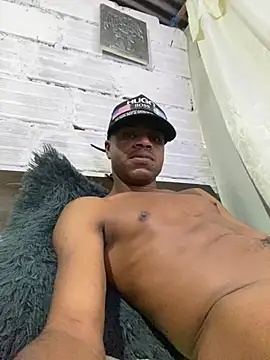 Snapshot of ElNegroRony chatting on 12.15.24 ElNegroRony online show from 12.15.24