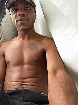 Snapshot of ElNegroRony chatting on 12.25.24 ElNegroRony online show from 12.25.24