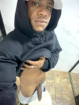 Snapshot of ElNegroRony chatting on 11.08.25 ElNegroRony online show from 11.08.25