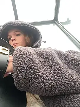 KitteCat online show from 12.25.24