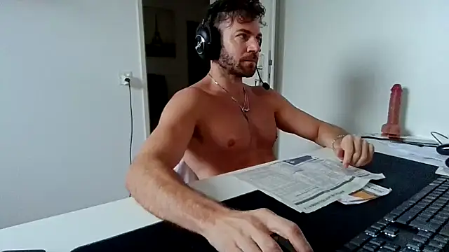 alpha-hunk online show from 03.12.26