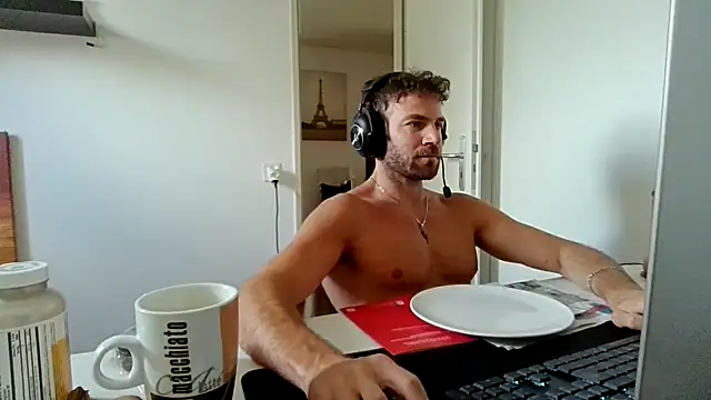 alpha-hunk online show from 06.05.26
