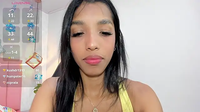 Snapshot of MAYROBERTSS chatting on 01.09.25 MAYROBERTSS online show from 01.09.25