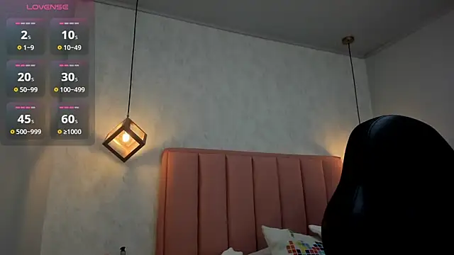 Snapshot of MAYROBERTSS chatting on 01.27.25 MAYROBERTSS online show from 01.27.25