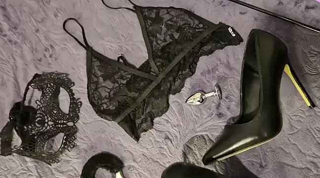 Snapshot of culbutemoi4 chatting on 03.17.25 culbutemoi4 online show from 03.17.25