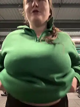 BustyBonnieUK online show from 01.10.25