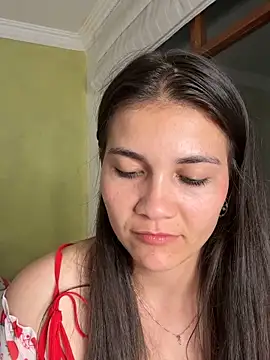 aurora divine online show from 09.21.25