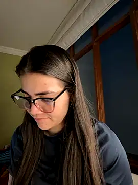 aurora divine online show from 11.12.25