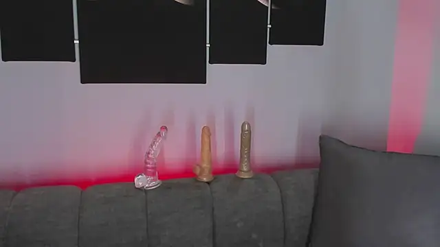 Snapshot of maddy_walker chatting on 12.07.24 maddy walker online show from 12.07.24