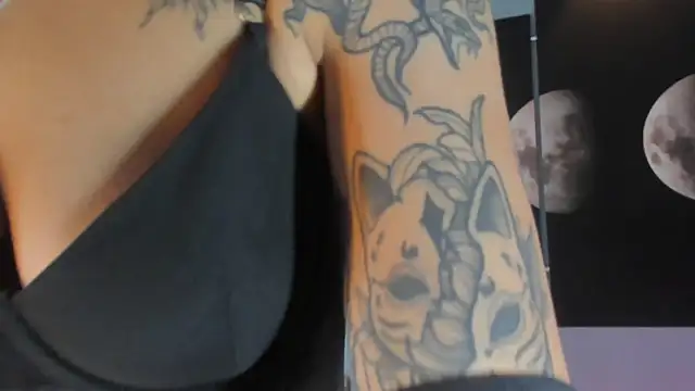 Snapshot of maddy_walker chatting on 12.10.24 maddy walker online show from 12.10.24