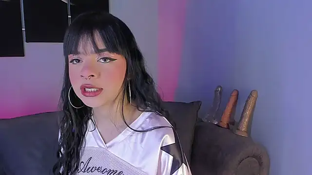 Snapshot of maddy_walker chatting on 01.14.25 maddy walker online show from 01.14.25