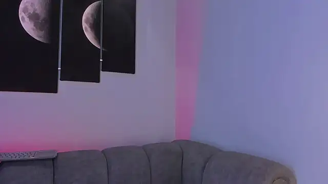 Snapshot of maddy_walker chatting on 01.20.25 maddy walker online show from 01.20.25