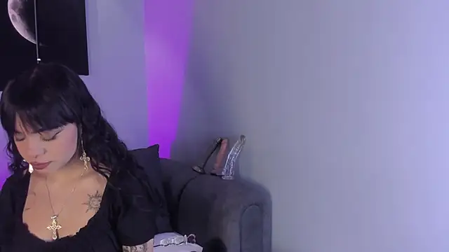 Snapshot of maddy_walker chatting on 02.02.25 maddy walker online show from 02.02.25