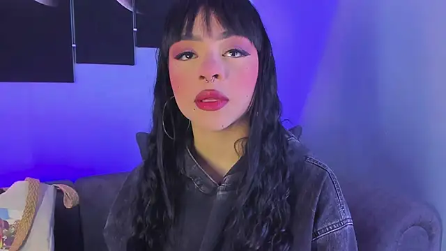 Snapshot of maddy_walker chatting on 03.01.25 maddy walker online show from 03.01.25