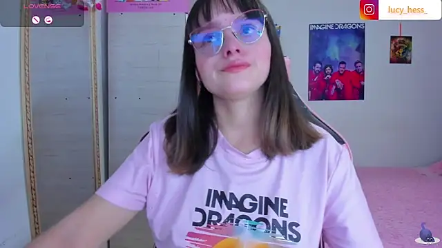 Lucyy-hess online show from 04.20.26