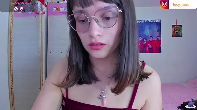 Snapshot of Lucyy-hess chatting on 04.23.26 Lucyy-hess online show from 04.23.26