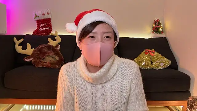 Snapshot of Risa_06 chatting on 12.25.24 Risa 06 online show from 12.25.24