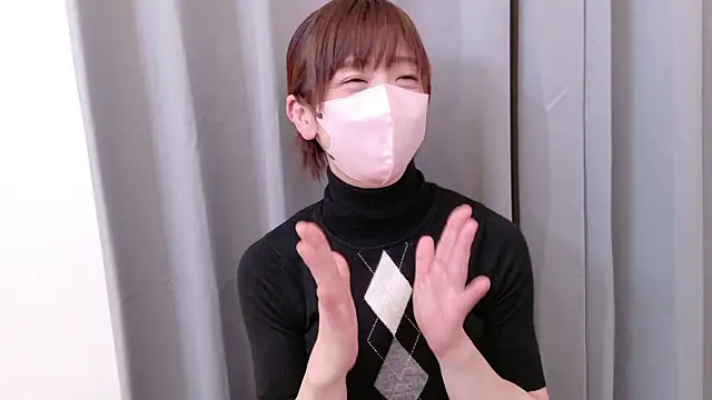 Snapshot of Risa_06 chatting on 11.28.25 Risa 06 online show from 11.28.25