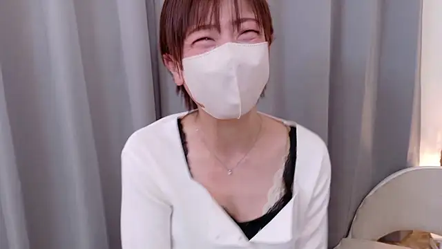 Snapshot of Risa_06 chatting on 11.29.25 Risa 06 online show from 11.29.25