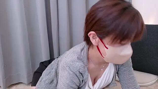 Snapshot of Risa_06 chatting on 12.14.25 Risa 06 online show from 12.14.25