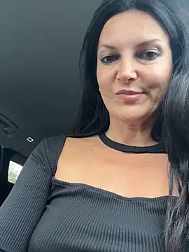 Snapshot of -OLYA- chatting on 10.27.25 -OLYA- online show from 10.27.25