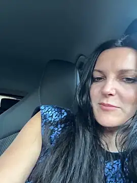 Snapshot of -OLYA- chatting on 12.15.25 -OLYA- online show from 12.15.25