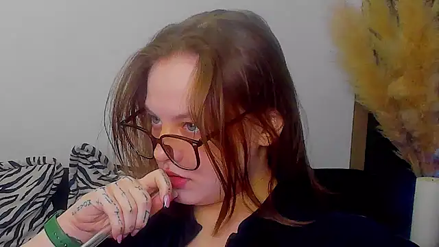 Snapshot of rora_skyline chatting on 02.26.26 rora skyline online show from 02.26.26