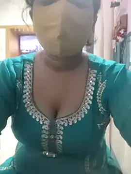 Snapshot of Dr_Chhaya chatting on 02.26.25 Dr Chhaya online show from 02.26.25