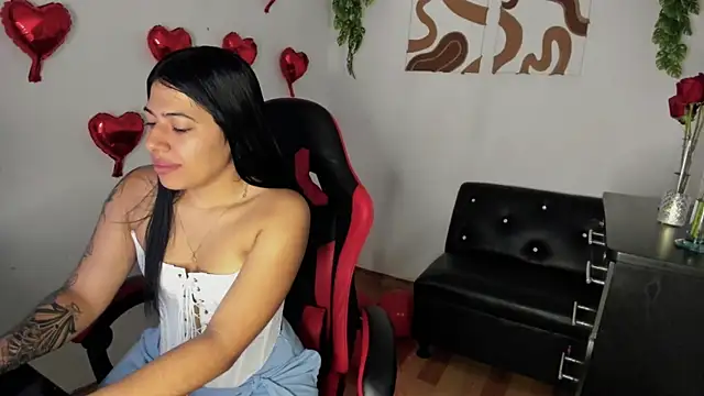 Snapshot of Caro_kitty- chatting on 10.20.25 Caro kitty- online show from 10.20.25