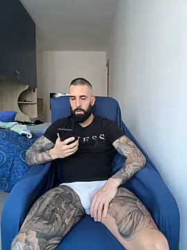 Snapshot of Gioeltoro89 chatting on 05.15.26 Gioeltoro89 online show from 05.15.26