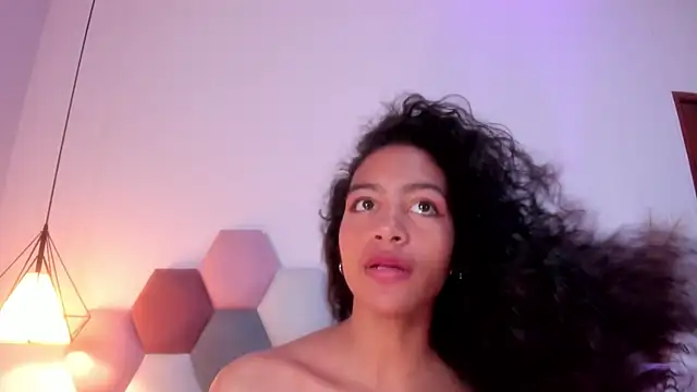 AntonellaHall  online show from 01.22.25