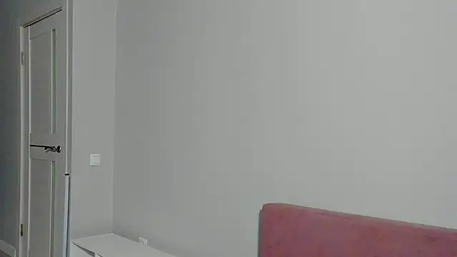 EllaSky xoxo online show from 12.15.24